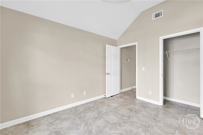 Building Photo - 4 Expedition Way