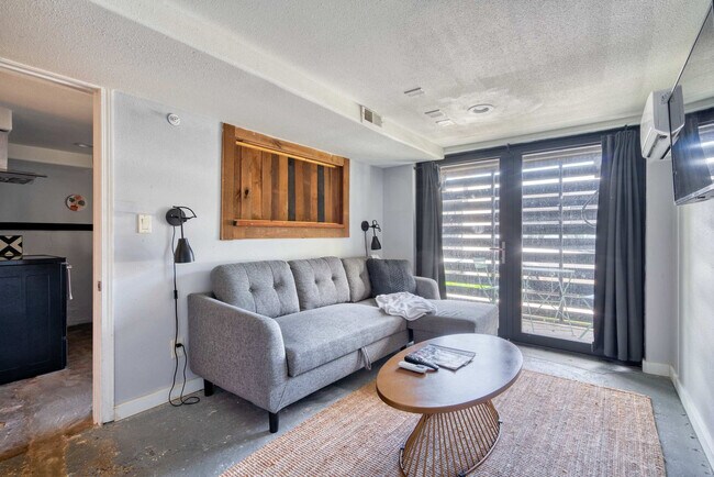 Building Photo - 1616 NW Northrup St