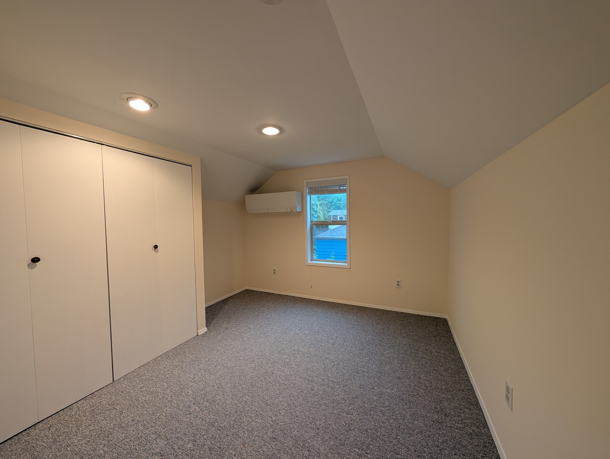 Building Photo - 15531 8th Ave NE