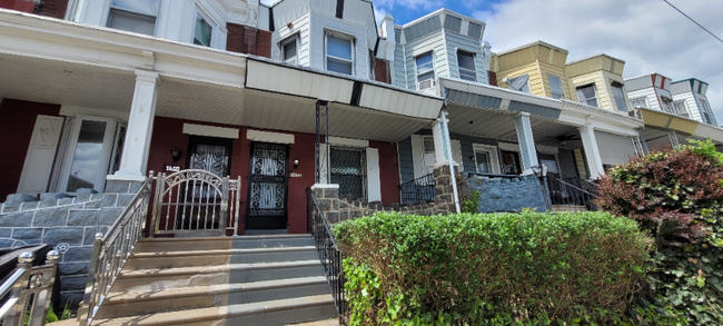 Primary Photo - 1652 N Redfield St