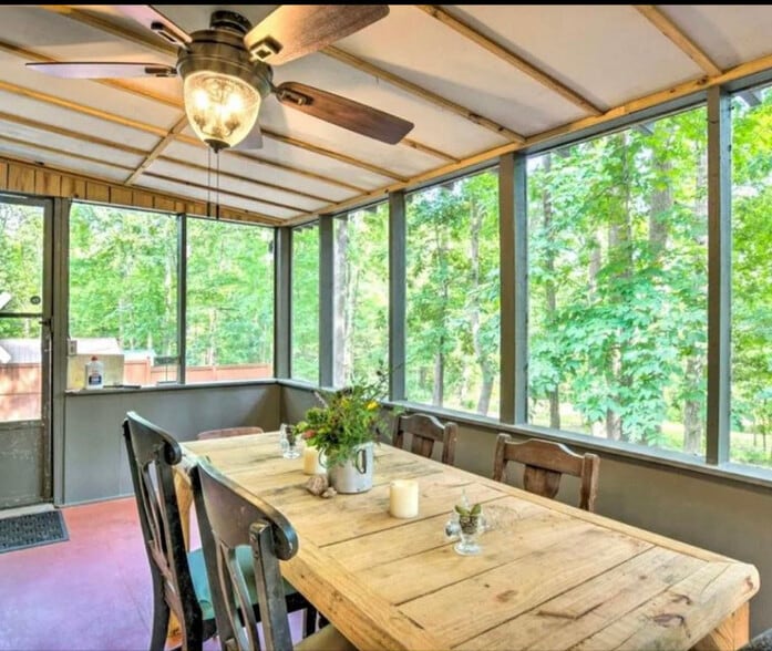 Building Photo - 290 S Port Bass Dr