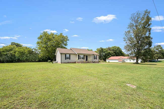 Building Photo - 681 Elbethel Rd