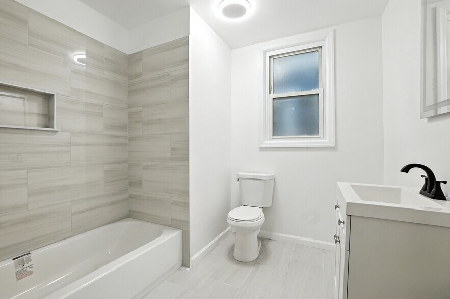 Building Photo - 97 Hopkins Pl