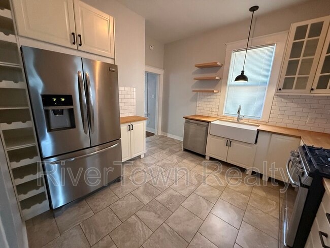 Building Photo - 2023 Higbee Ave