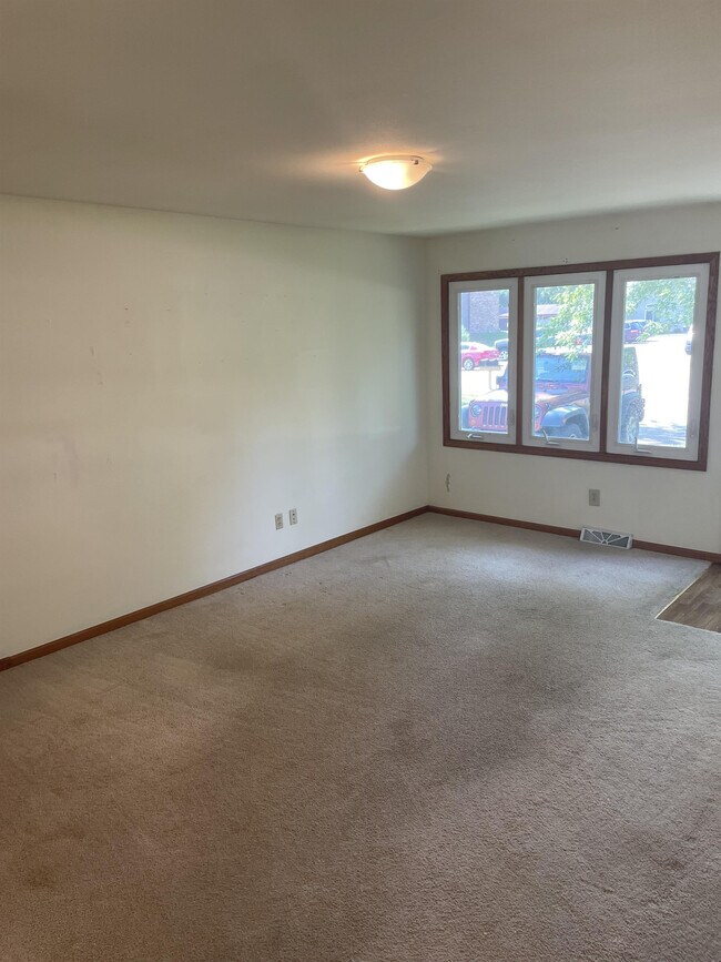 Building Photo - 2087 Colony Ct