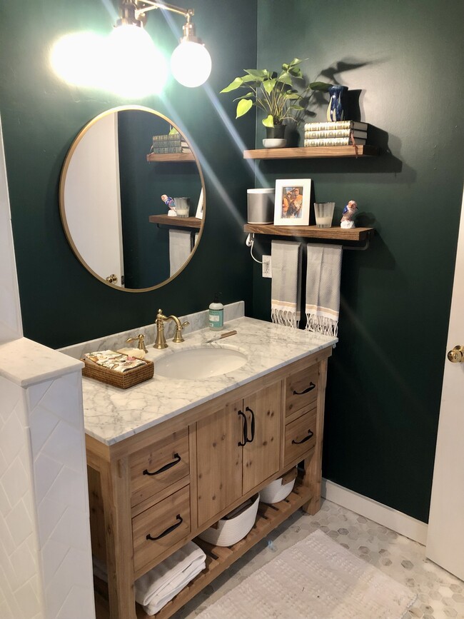 Bathroom - 2112 Morris Ave