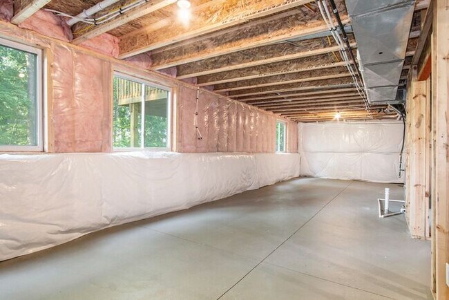 Building Photo - 15088 Krueger St