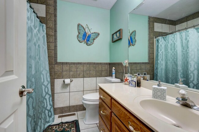 Building Photo - 100 Holly Ridge Rd