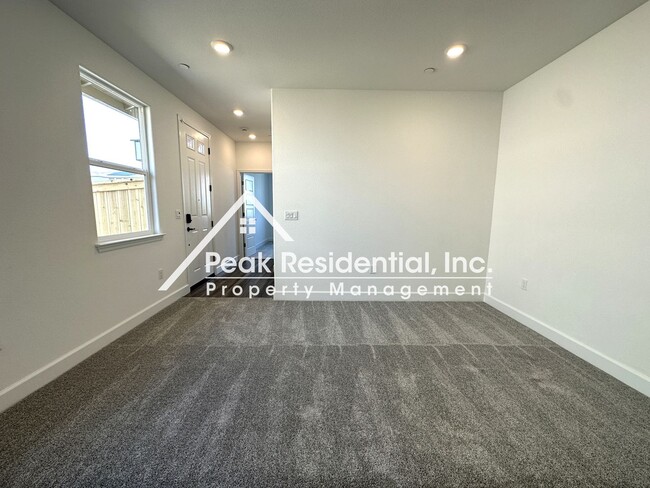 Building Photo - Brand New North Natomas ADU!