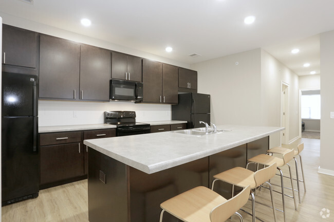 4 Bedroom - Kitchen - 507 Second | Student Housing