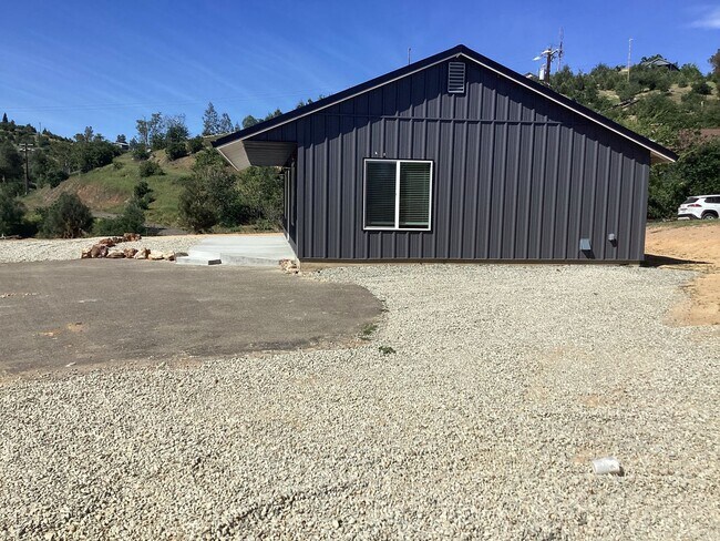 Building Photo - Newly Built Home Near Salt Creek Trail Move in Ready