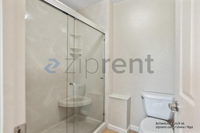 Building Photo - 3700 Hidden Springs Ct