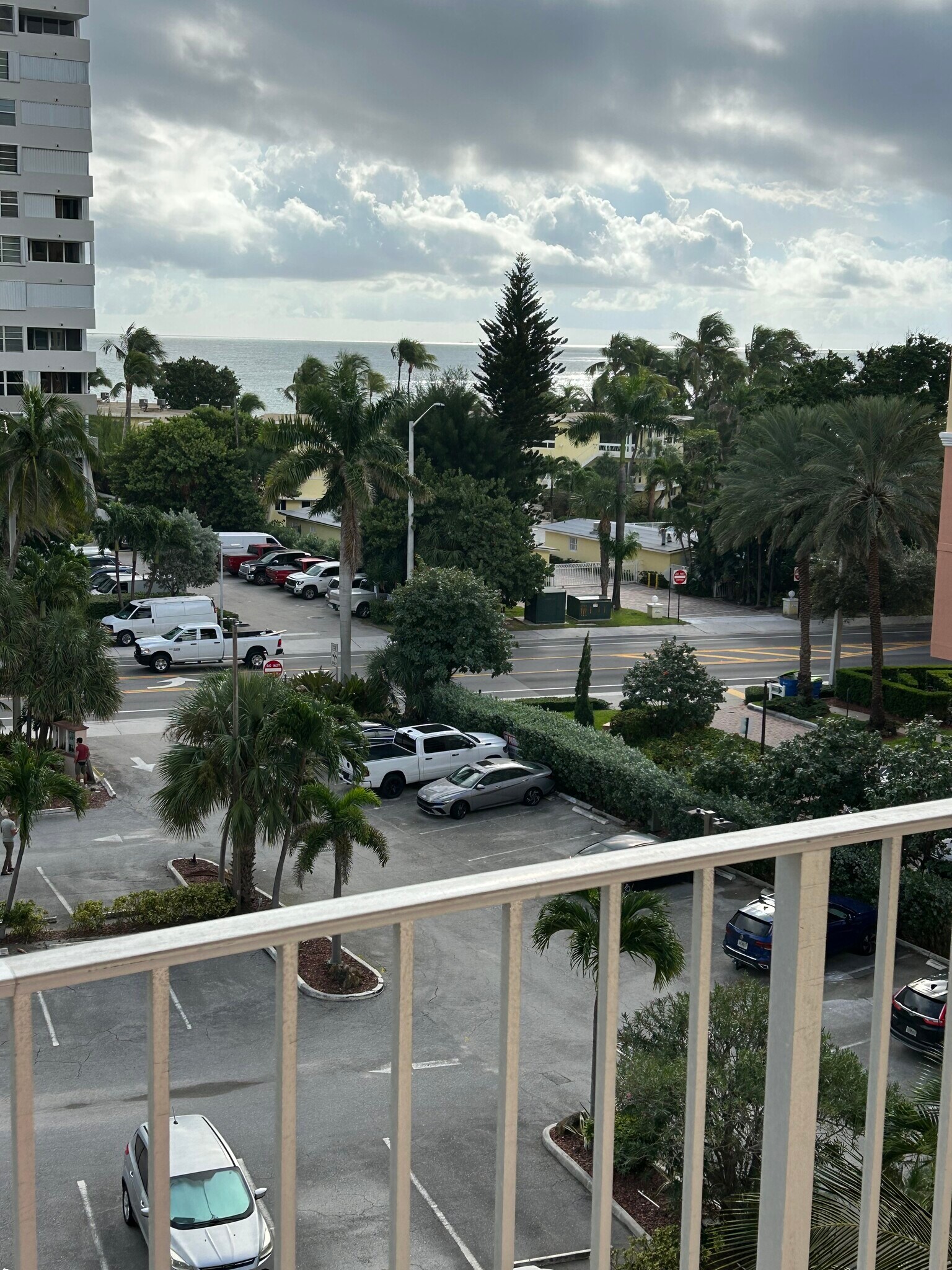Building Photo - 1391 S Ocean Blvd