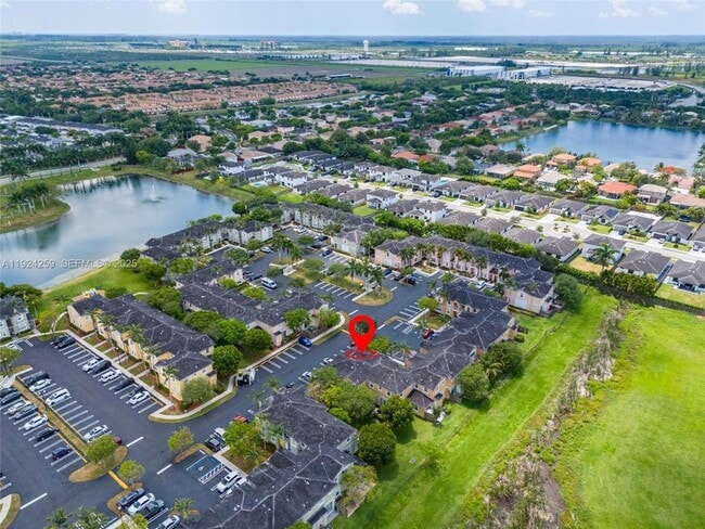 Building Photo - 230 SE 29th Ave