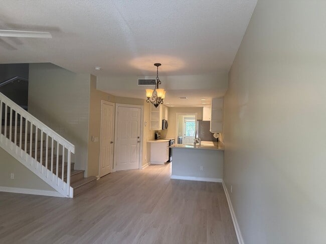 Building Photo - 1603 Napoli Dr W