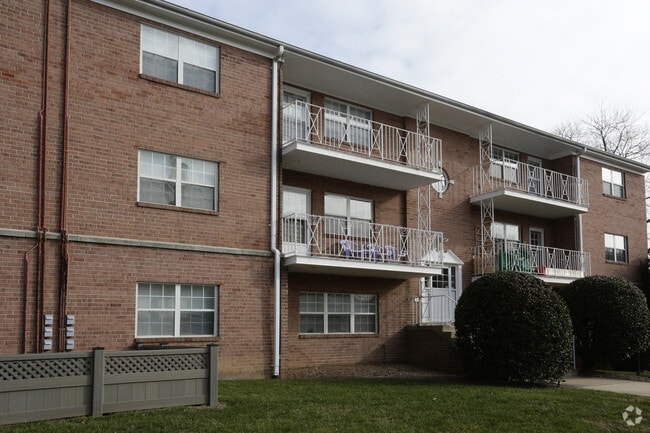 Building Photo - Park Lyn