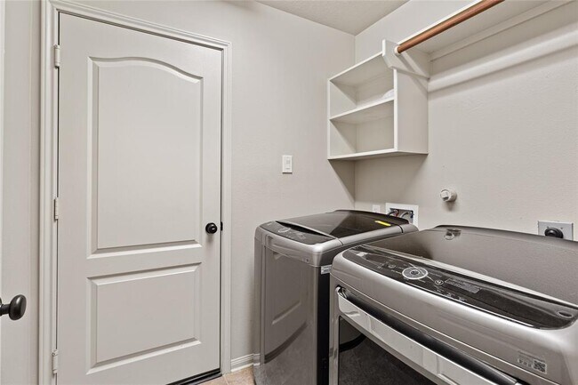 Building Photo - 17211 Rookery Ct