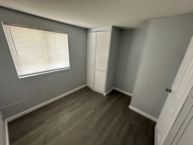 Building Photo - 130 S Suncoast Blvd