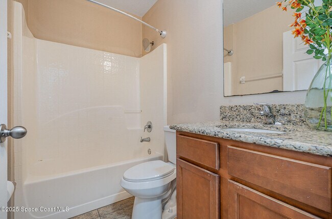 Building Photo - 1050 Cayman Dr