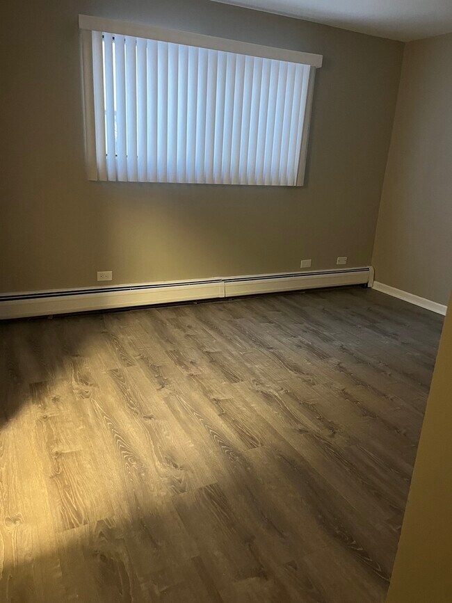 Building Photo - 6131 Marshall Ave