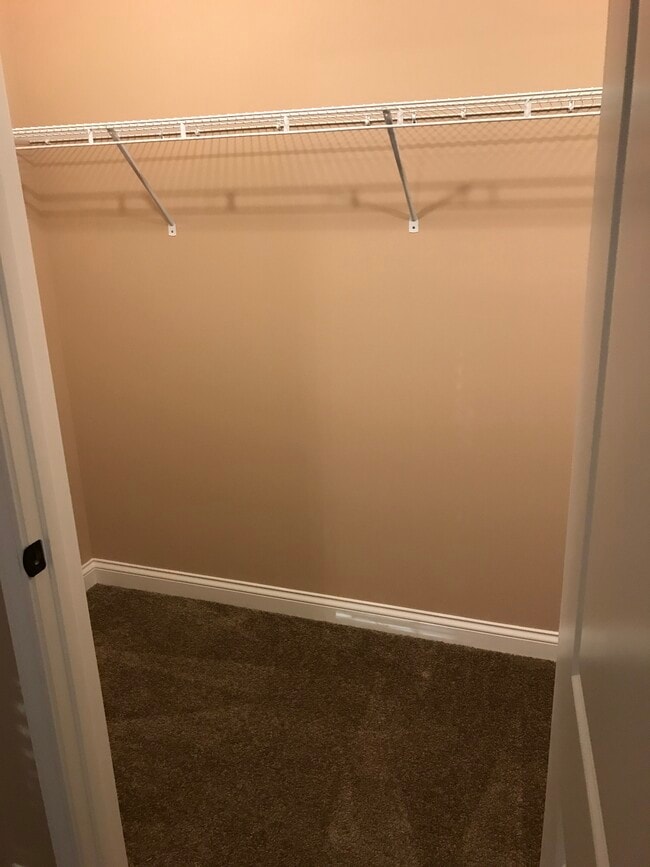 Building Photo - 1474 N POINTE Wy