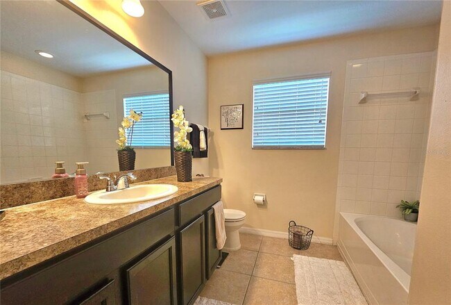 Building Photo - 3162 Rodrick Cir