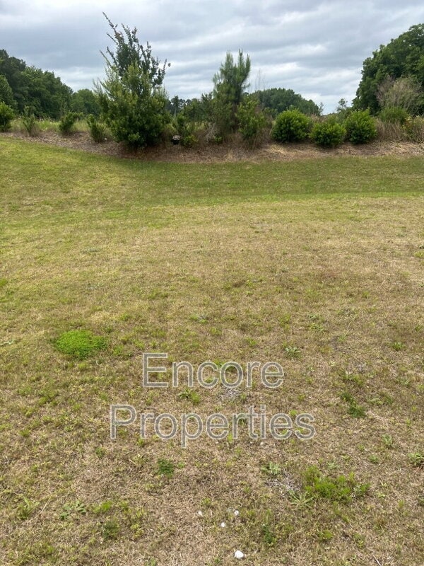 Building Photo - 208 Abercorn Way