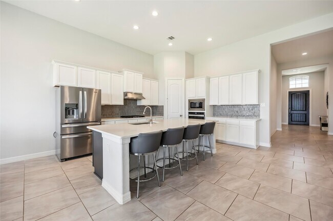 Building Photo - 24023 Lake Molveno Dr