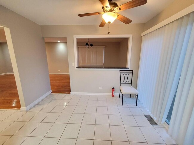 Building Photo - Spacious 3-Bedroom, 2.5-Bath Home with Fen...