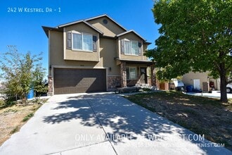 Building Photo - 242 Kestrel Dr