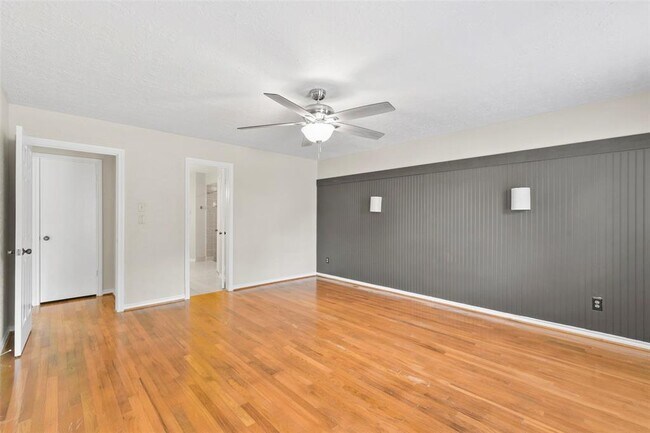 Building Photo - 18711 Candlechase Dr