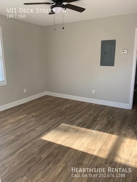 Building Photo - 401 Deck Street