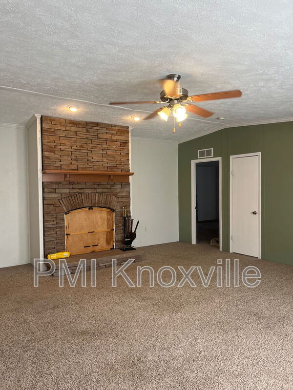 Building Photo - 8821 Trout Rd