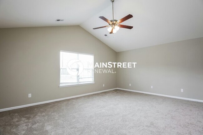 Building Photo - 4 Bedroom Pet-Friendly Home in Greensboro, NC with Main Street Renewal