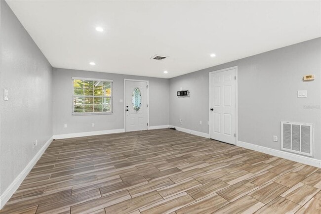 Building Photo - 14810 55th Way N