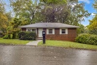 Building Photo - 2347 Sylvania Ave SE