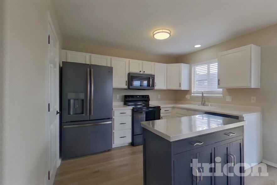 Building Photo - 5119 Chaise Dr