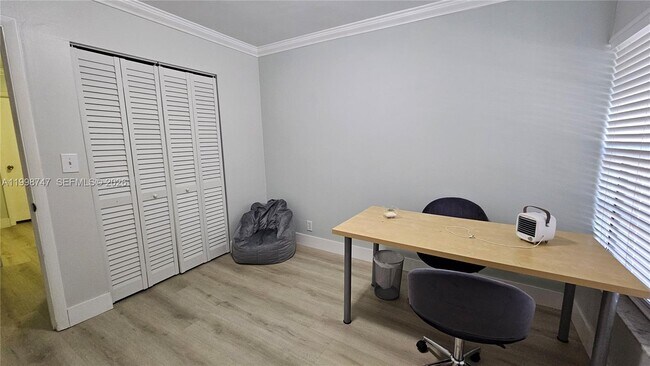 Building Photo - 16446 NE 27th Pl