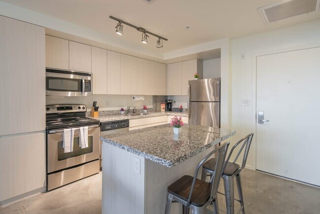 Building Photo - 814 N 4th St