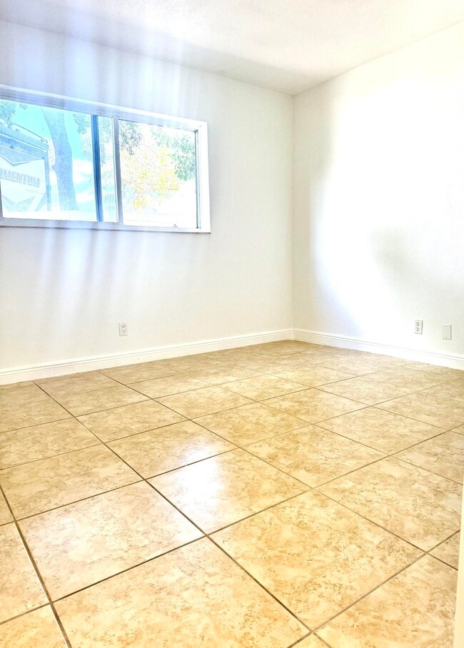 Building Photo - 199 E McNab Rd