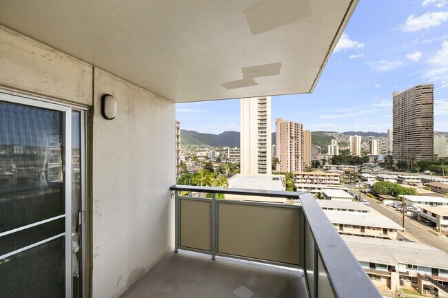 Building Photo - Ala Wai Cove, Studio, 1 bath Condo with one full-size assigned parking stall.