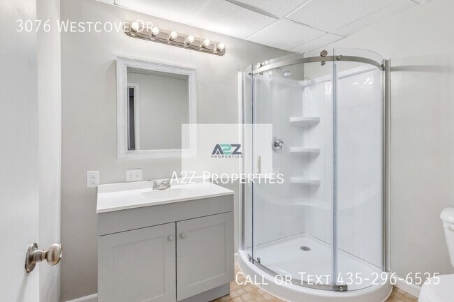 Building Photo - 3076 Westcove Dr