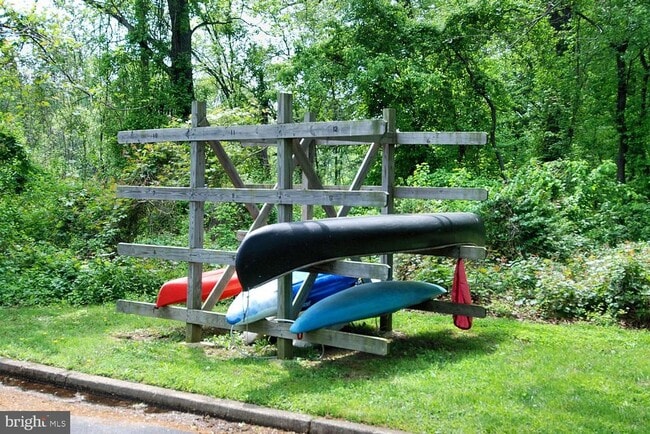 Building Photo - 6631 Wakefield Dr