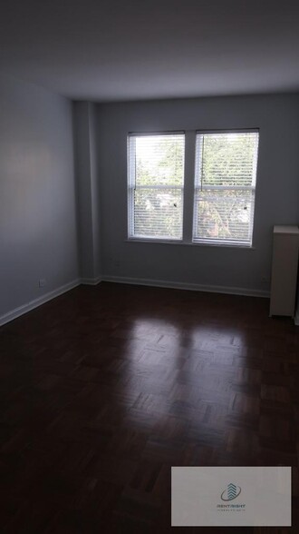 Building Photo - 534 W Stratford Pl