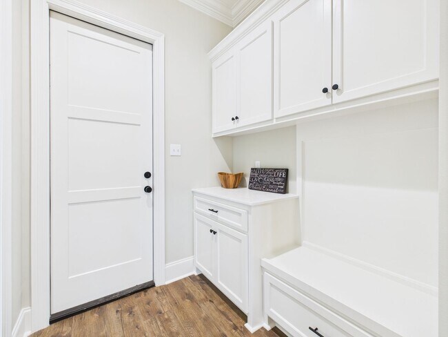 Building Photo - Stunning New Construction 4 Bed 3.5 Bath- ...