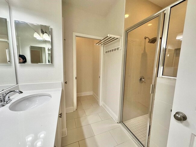 Building Photo - 5021 Caracara Dr
