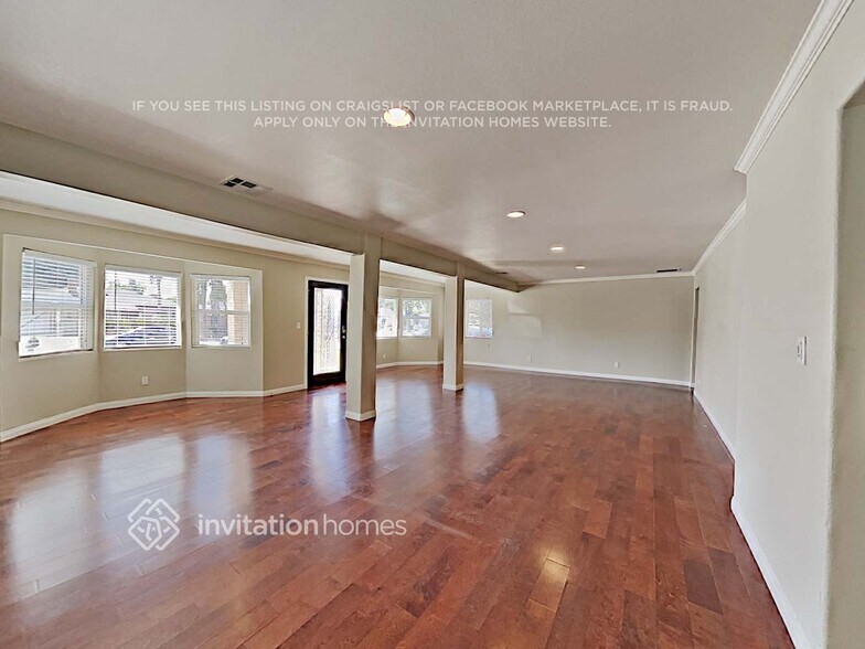 Building Photo - 1241 E Herring Ave