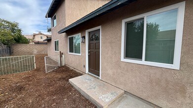 Building Photo - MeadSt221-223