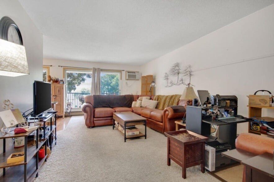 Building Photo - 6201 St Croix Trail N