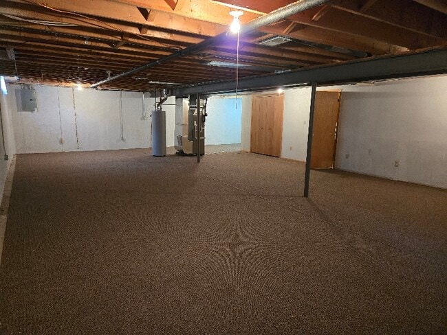 Building Photo - 15355 Windmill Ct